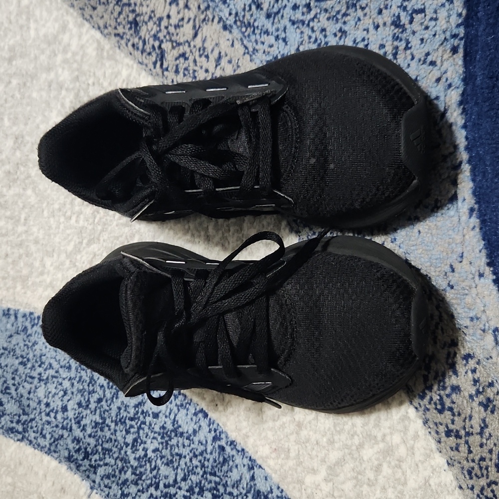 Adidas - Picture 2 of 9